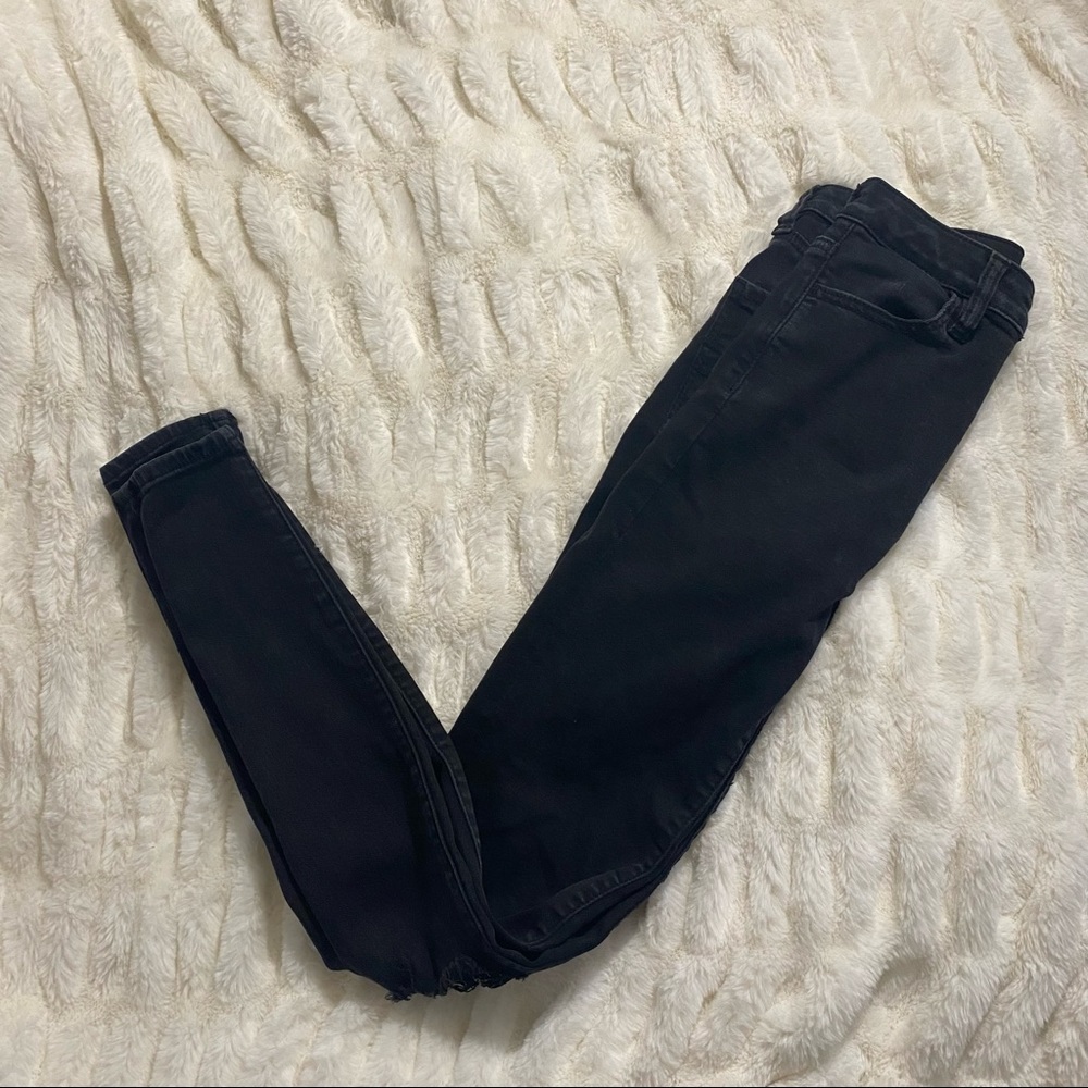 American Eagle Super High Rise Ripped Jeans